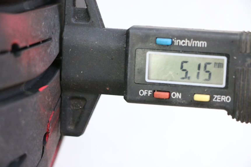 photo de REAR RIM AND TIRE SUZUKI GSR 750 (2011 - 2017) - Technical close-up