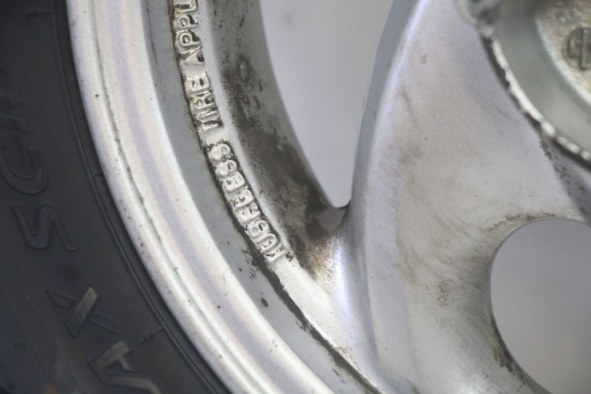 photo de REAR RIM AND TIRE SYM GTS EVO 125 (2009 - 2013) - Fixing points details