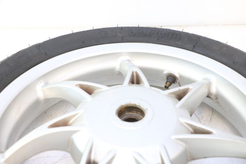photo de REAR RIM AND TIRE PIAGGIO LIBERTY IGET S 125 (2016 - 2020) - Additional view of the item