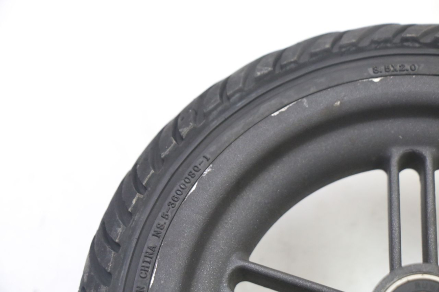 photo de REAR RIM AND TIRE XIAOMI MI PRO 2 1 - Fixing points details