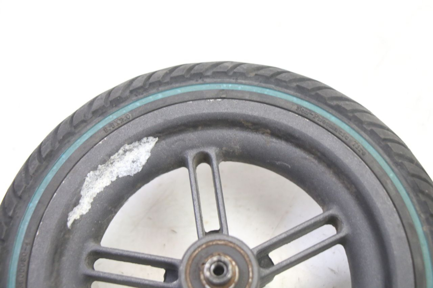 photo de REAR RIM AND TIRE XIAOMI MI PRO 2 1 - Surface and material condition
