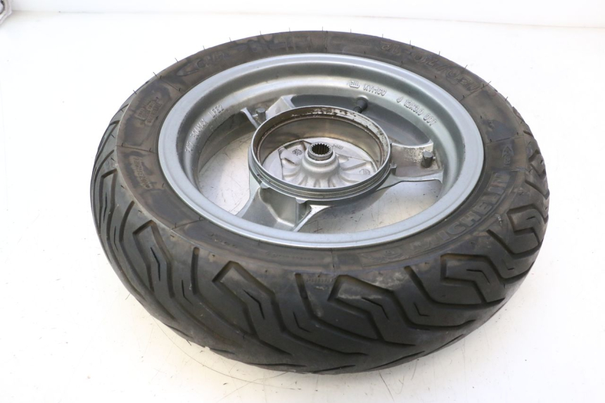 photo de REAR RIM AND TIRE KYMCO MOVIE S 125 (2009 - 2018) - Markings and original references