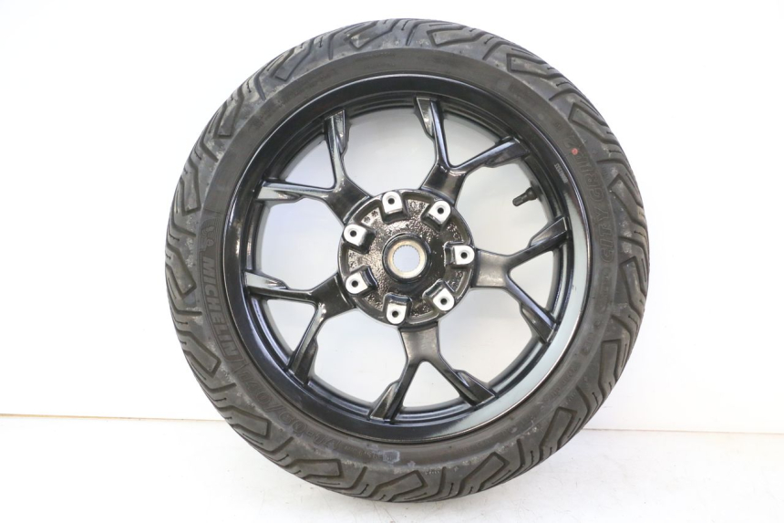 photo de REAR RIM AND TIRE PIAGGIO MP3 HPE 310 (2024 - 2025) - Main view