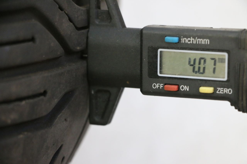 photo de REAR RIM AND TIRE PIAGGIO MP3 HPE 310 (2024 - 2025) - Component detail