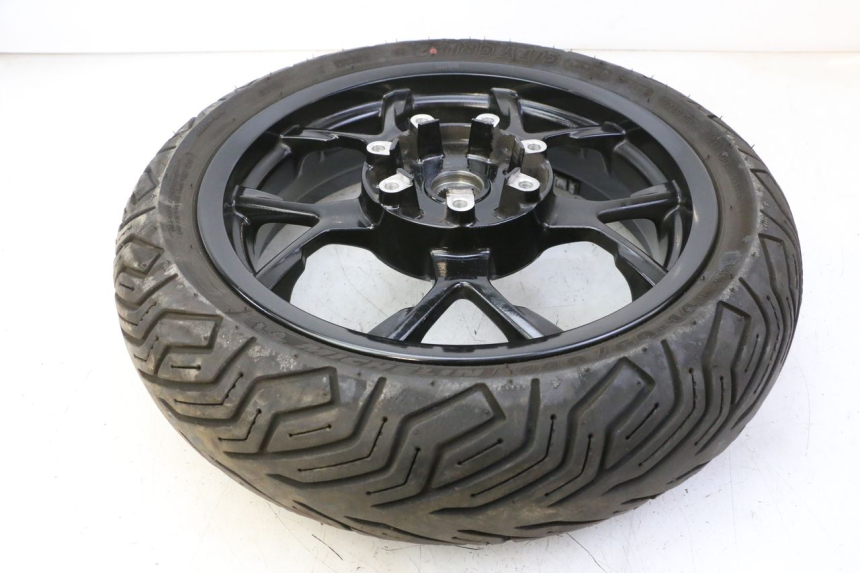 photo de REAR RIM AND TIRE PIAGGIO MP3 HPE 310 (2024 - 2025) - Fixing points details