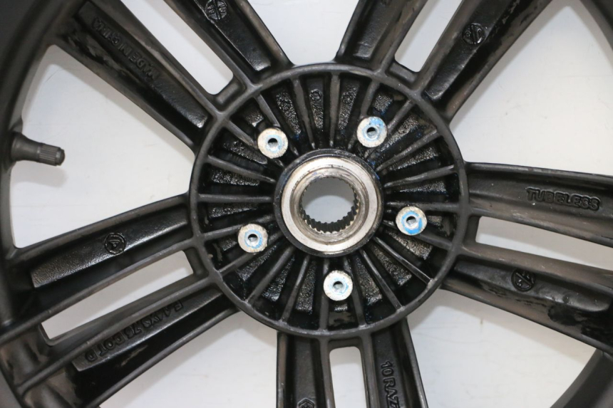 photo de REAR RIM AND TIRE PIAGGIO MP3 HPE 300 (2019 - 2026) - Additional view of the item