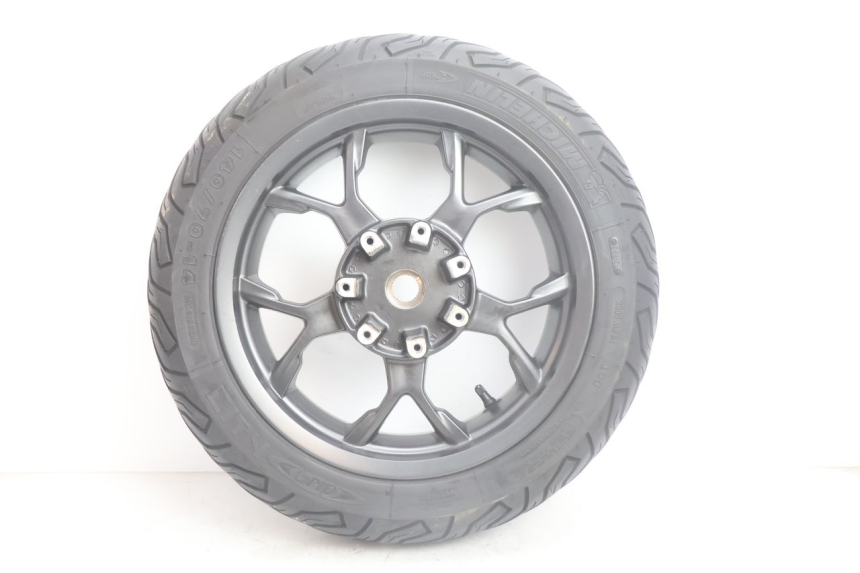 photo de REAR RIM AND TIRE PIAGGIO MP3 HPE 530 (2022 - 2026) - Main view