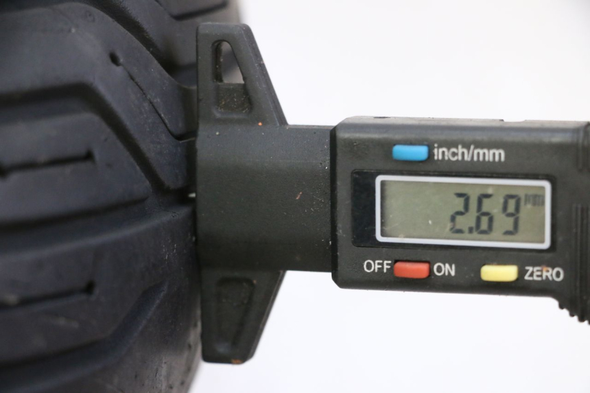 photo de REAR RIM AND TIRE PIAGGIO MP3 125 (2006 - 2014) - Zoom on usage condition