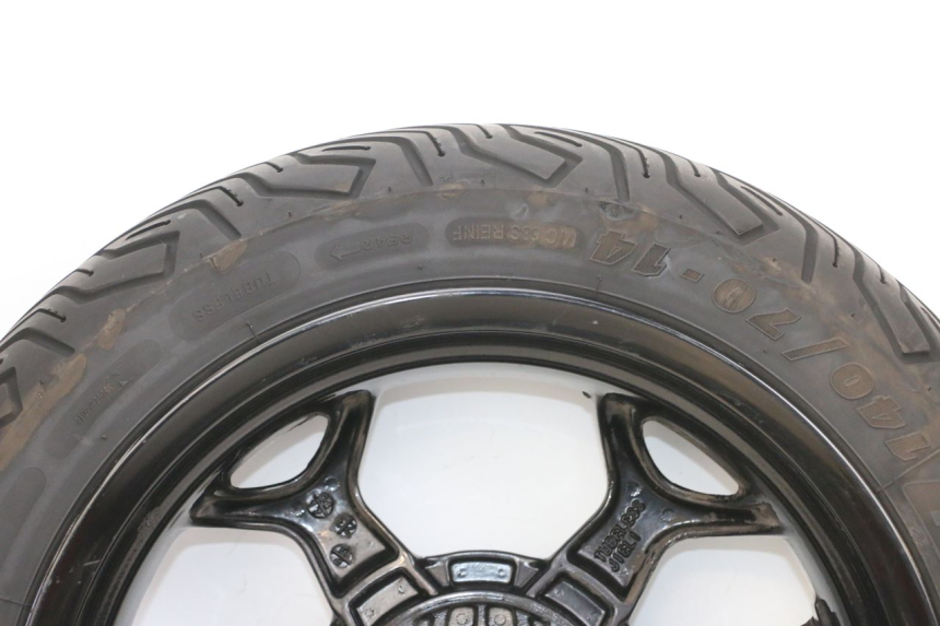 photo de REAR RIM AND TIRE PIAGGIO MP3 500 (2016 - 2018) - Distinctive features