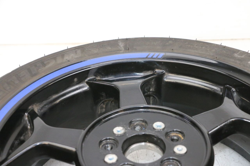photo de REAR RIM AND TIRE PIAGGIO MP3 500 (2016 - 2018) - Surface and material condition