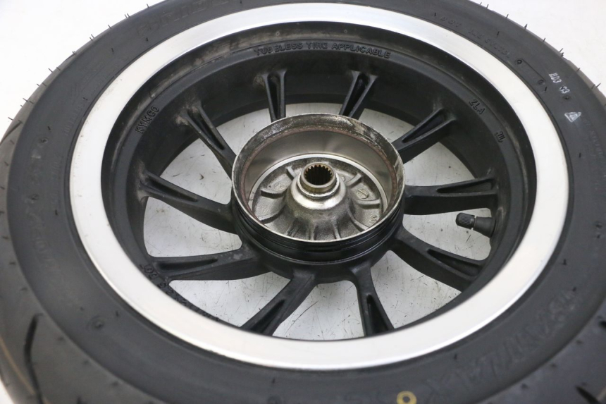 photo de REAR RIM AND TIRE KYMCO LIKE 4T 50 (2019 - 2025) - Technical close-up