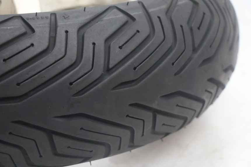 photo de REAR RIM AND TIRE MBK NITRO 50 (2004 - 2008) - Alternative angle