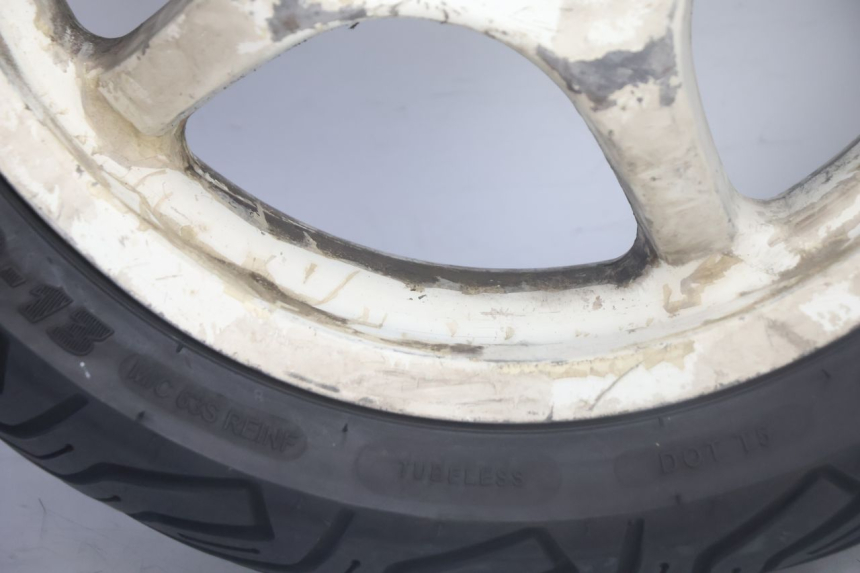 photo de REAR RIM AND TIRE MBK NITRO 50 (2004 - 2008) - Fixing points details