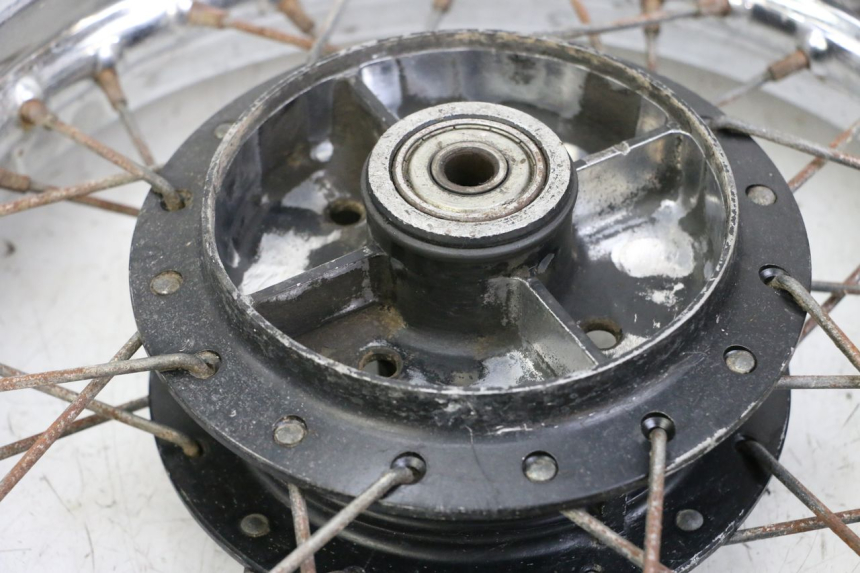 photo de REAR RIM AND TIRE YAMAHA PW 80 (1983 - 2014) - Component zoom