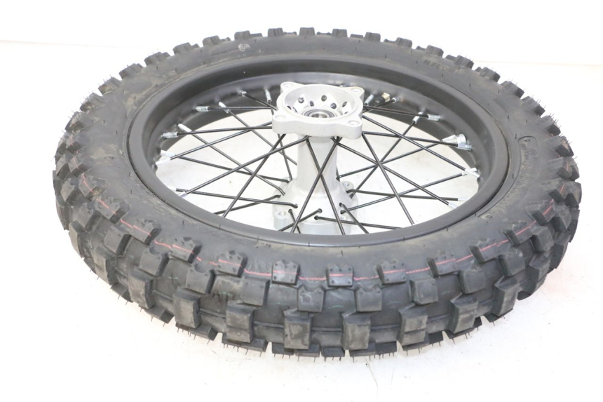 photo de REAR RIM AND TIRE APOLLO RFZ 125 - Technical close-up