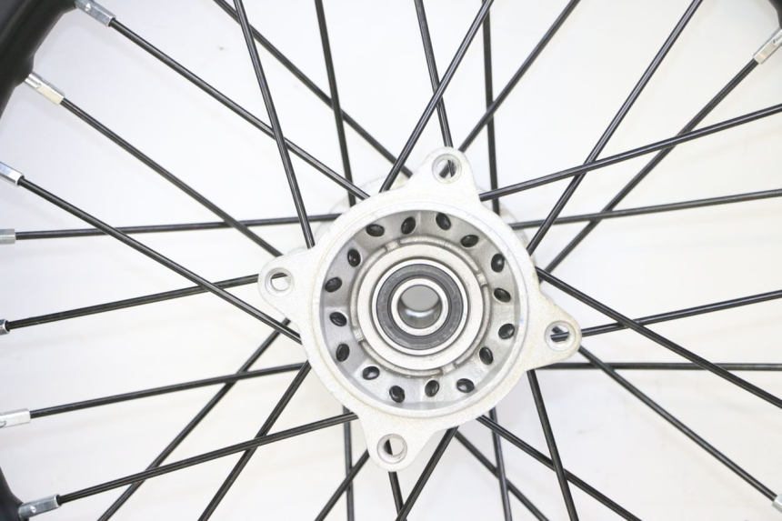 photo de REAR RIM AND TIRE APOLLO RFZ 125 - Markings and original references