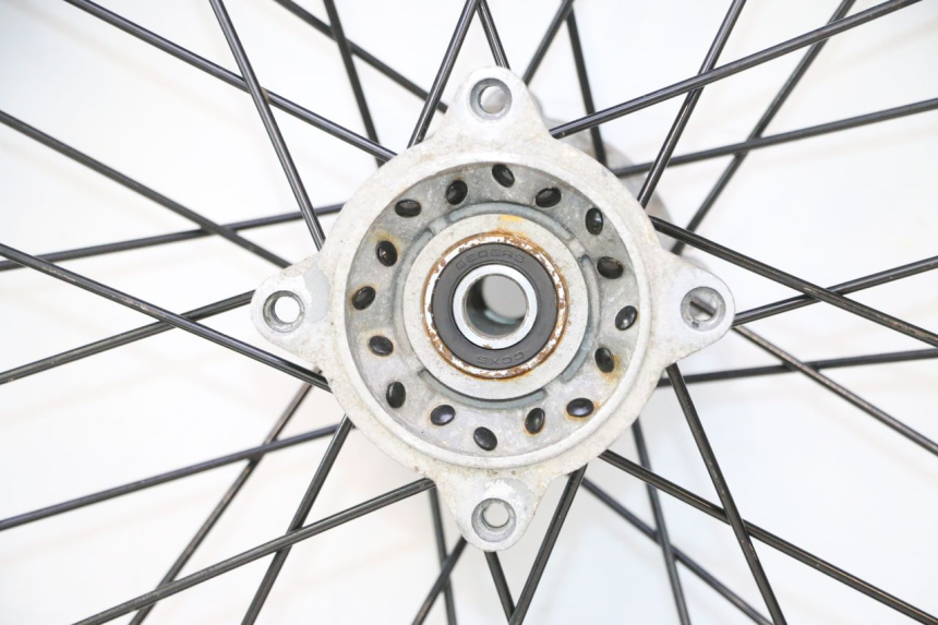 photo de REAR RIM AND TIRE APOLLO RFZ 125 - Spare part profile view