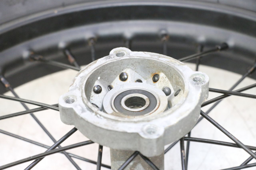 photo de REAR RIM AND TIRE APOLLO RFZ 125 - Markings and original references