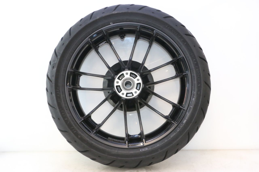 photo de REAR RIM AND TIRE HARLEY DAVIDSON ROAD GLIDE FLTRXSE 1920 (2018 - 2022) - Main view