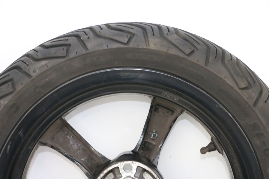 photo de REAR RIM AND TIRE PEUGEOT SATELIS 125 (2013 - 2018) - Additional view of the item