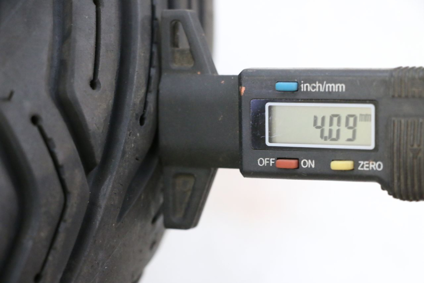 photo de REAR RIM AND TIRE PEUGEOT SATELIS 125 (2013 - 2018) - Zoom on usage condition