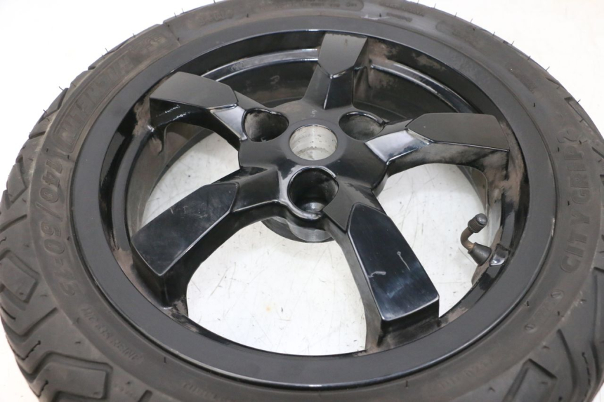 photo de REAR RIM AND TIRE PEUGEOT SATELIS 125 (2013 - 2018) - Product overview