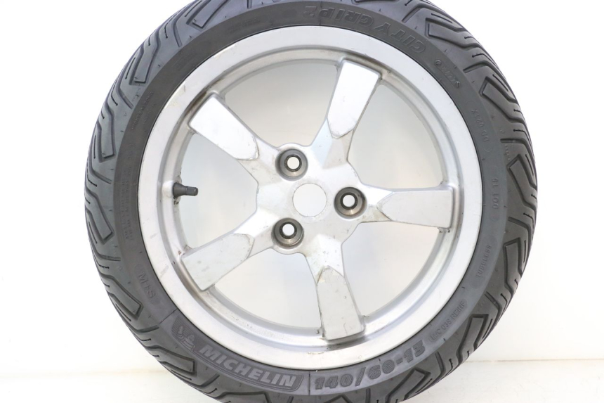 photo de REAR RIM AND TIRE PEUGEOT SATELIS 125 (2006 - 2009) - Supplementary product photo