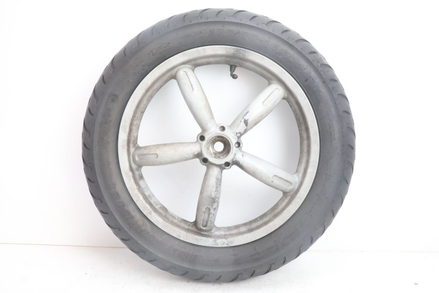 photo de REAR RIM AND TIRE APRILIA SCARABEO GT 125 (1999 - 2007) - Main view