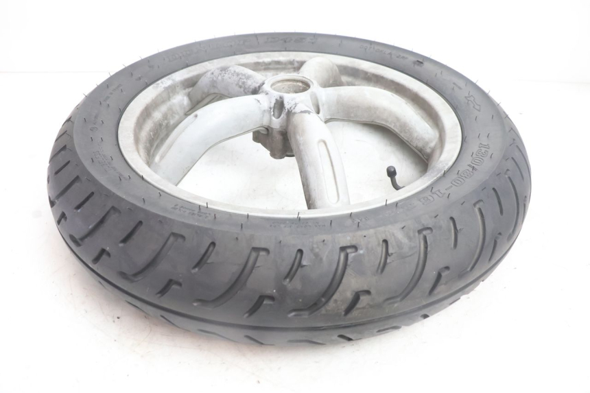 photo de REAR RIM AND TIRE APRILIA SCARABEO GT 125 (1999 - 2007) - Surface and material condition