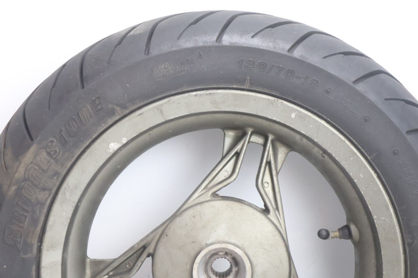 photo de REAR RIM AND TIRE RIDE SLASH 2T 50 (2012 - 2014) - Component detail