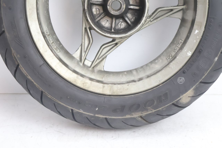 photo de REAR RIM AND TIRE RIDE SLASH 2T 50 (2012 - 2014) - Surface and material condition