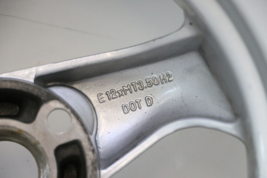 photo de REAR RIM AND TIRE PEUGEOT SPEEDFIGHT LC 50 (1996 - 2002) - Distinctive features