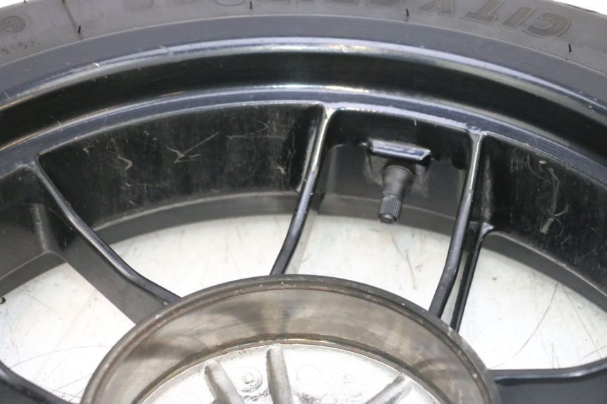 photo de REAR RIM AND TIRE APRILIA SR MOTARD 50 (2012 - 2018) - Supplementary product photo