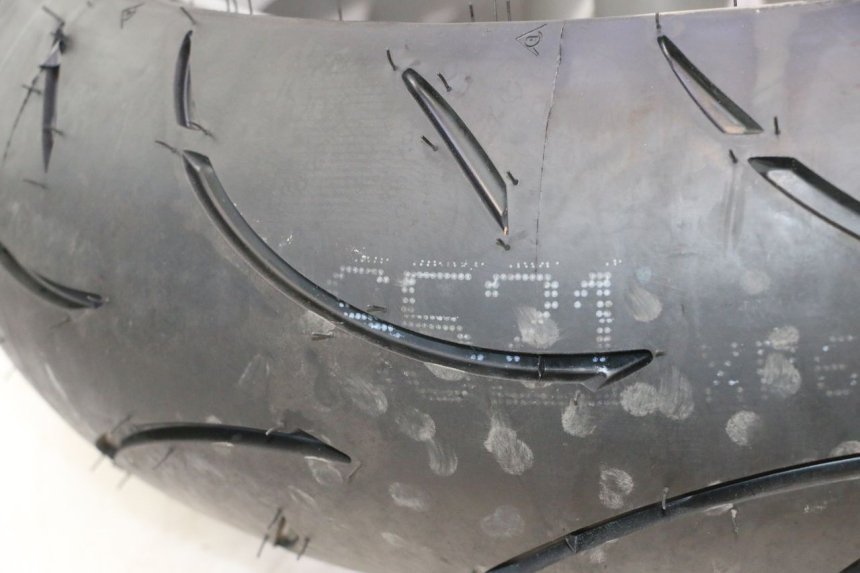 photo de REAR RIM AND TIRE DUCATI SS IE DS CARENEE 1000 (2002 - 2006) - Surface and material condition