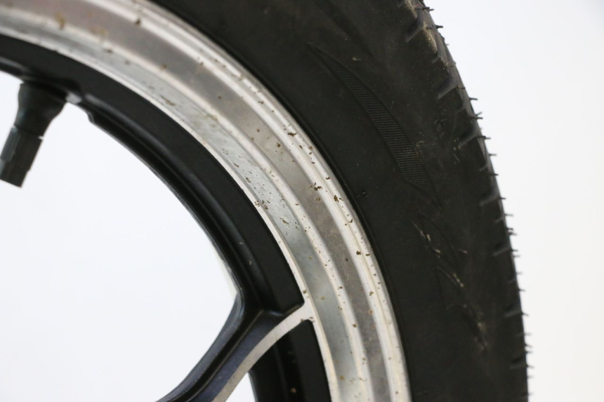photo de REAR RIM AND TIRE YAMASAKI STREET 50 (2013 - 2018) - Zoom on usage condition