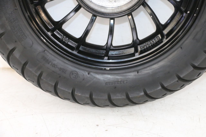 photo de REAR RIM AND TIRE NECO TEMPO 4T 50 (2022 - 2026) - Zoom on usage condition