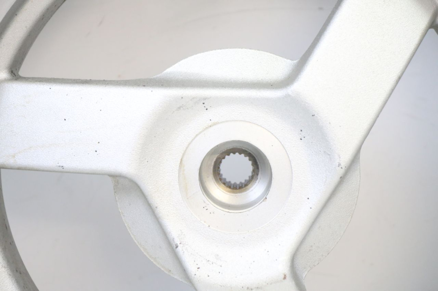 photo de REAR RIM AND TIRE PEUGEOT VIVACITY NEW 2T 50 (2008 - 2017) - Technical close-up