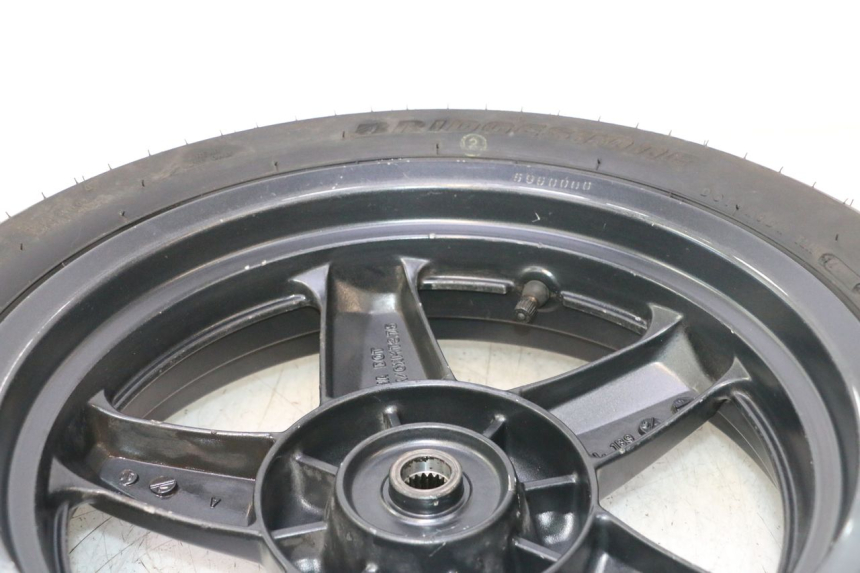 photo de REAR RIM AND TIRE YAMAHA XMAX X-MAX 125 (2006 - 2009) - Product overview