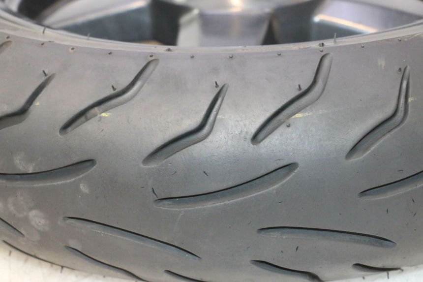 photo de REAR RIM AND TIRE YAMAHA XMAX X-MAX 125 (2006 - 2009) - Markings and original references