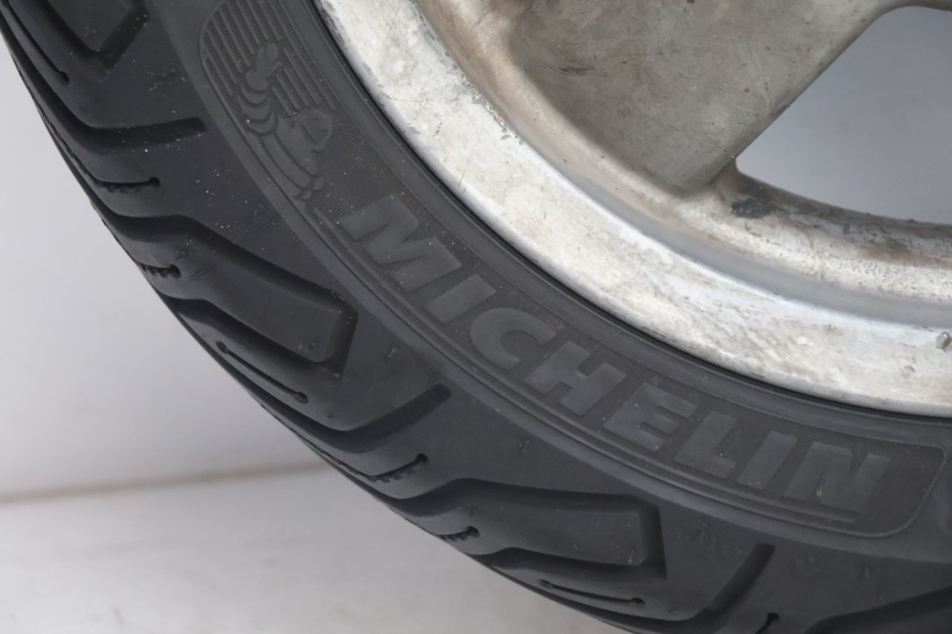 photo de REAR RIM AND TIRE PIAGGIO X8 STREET 125 (2006 - 2007) - Detailed visual inspection