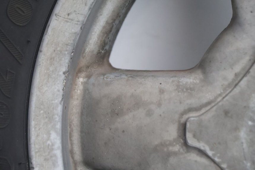photo de REAR RIM AND TIRE PIAGGIO X8 STREET 125 (2006 - 2007) - Technical close-up