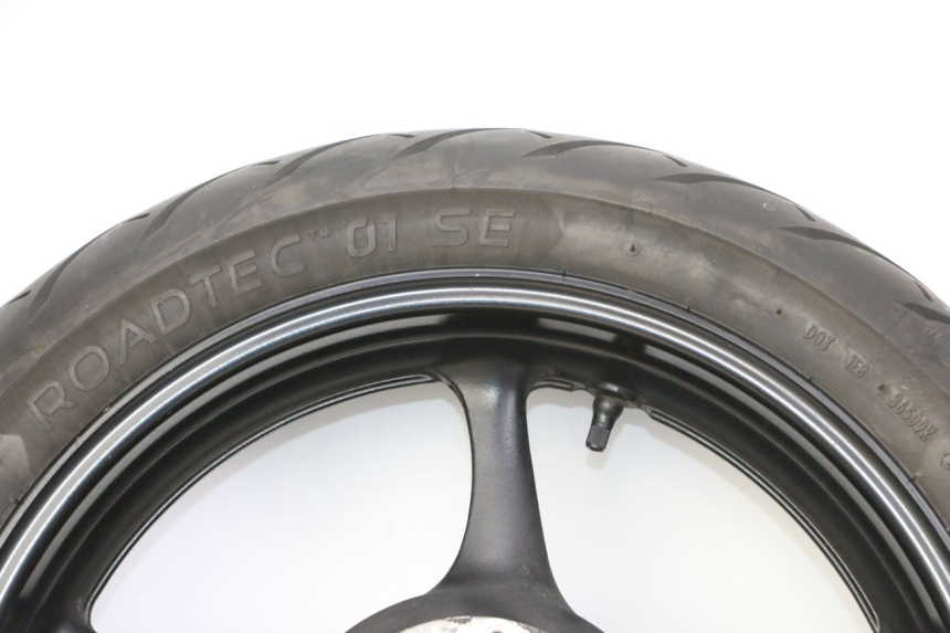 photo de REAR RIM AND TIRE YAMAHA XJ6 ABS 600 (2008 - 2016) - High-resolution close-up
