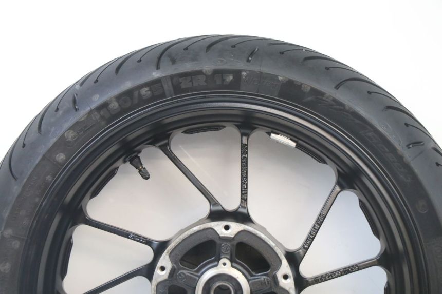 photo de REAR RIM AND TIRE YAMAHA TRACER 7 700 (2020 - 2024) - Surface and material condition