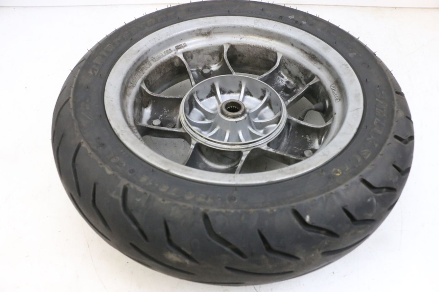 photo de REAR RIM AND TIRE YAMAHA YP MAJESTY 125 (2002 - 2006) - Product overview