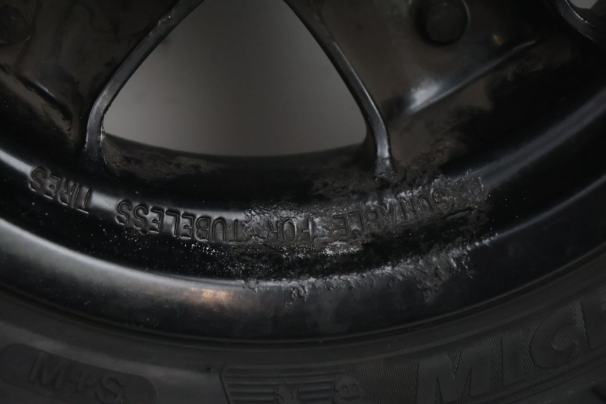 photo de REAR RIM AND TIRE YAMAHA YP MAJESTY 125 (2002 - 2006) - High-resolution close-up