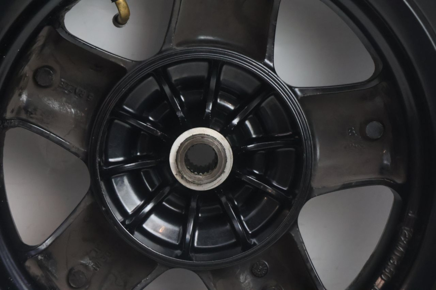photo de REAR RIM AND TIRE YAMAHA YP MAJESTY 125 (2002 - 2006) - Markings and original references