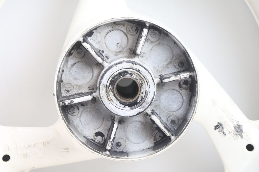 photo de REAR RIM AND TIRE YAMAHA YZF R GENESIS 750 (1993 - 1998) - Alternative perspective