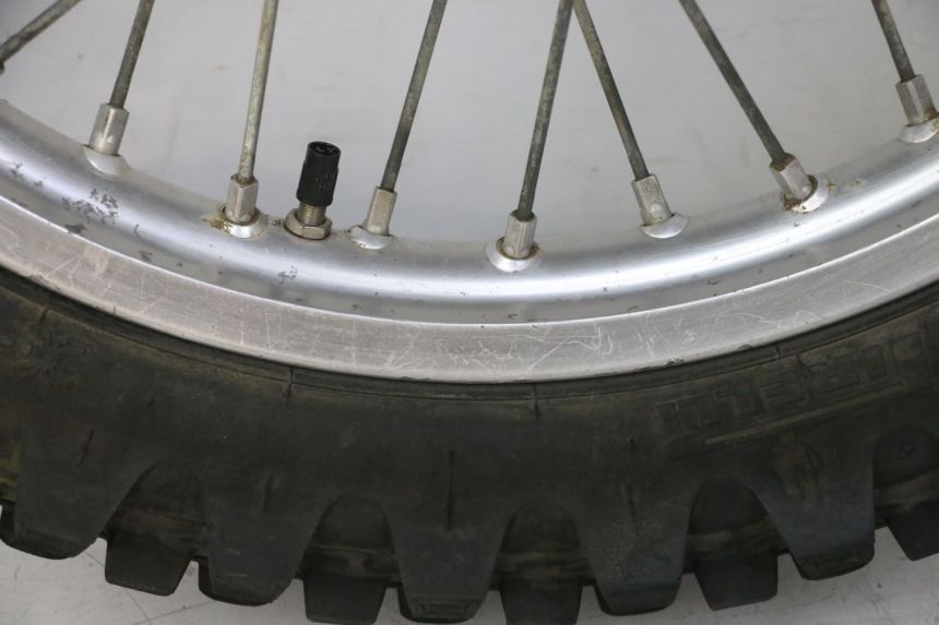 photo de REAR RIM AND TIRE YAMAHA YZF YZ-F 450 (2014 - 2016) - Detailed visual inspection