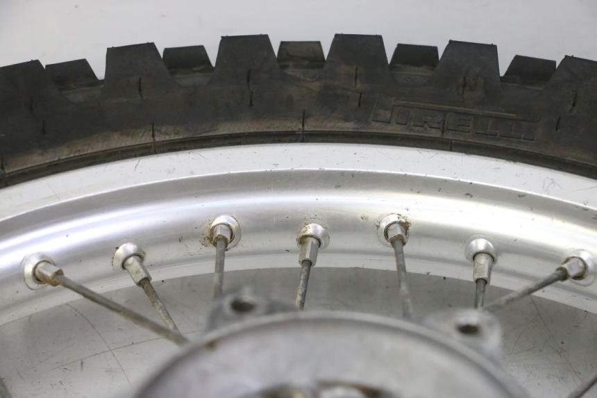 photo de REAR RIM AND TIRE YAMAHA YZF YZ-F 450 (2014 - 2016) - Markings and original references