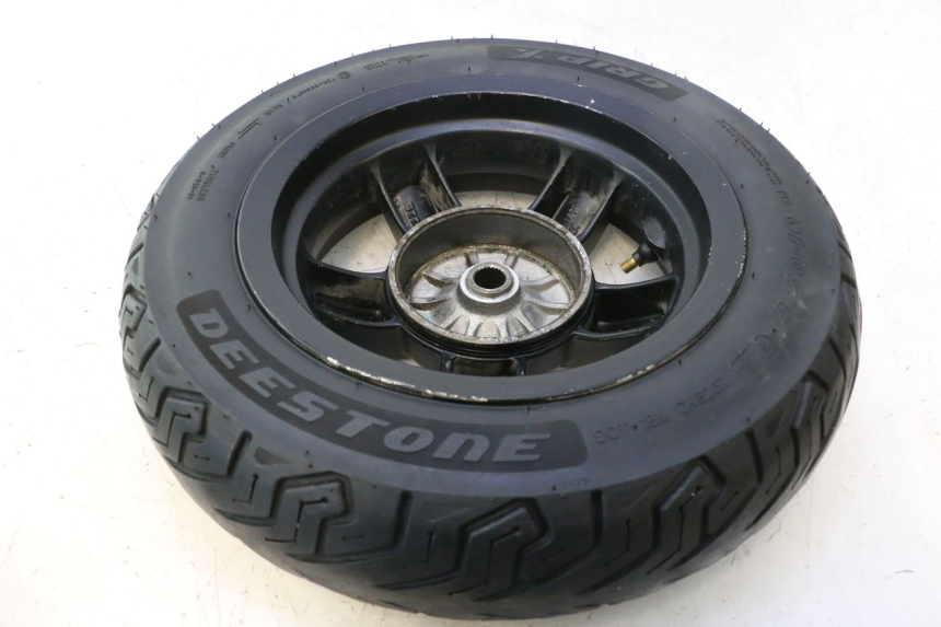 photo de REAR RIM AND TIRE PIAGGIO ZIP 4T 50 (2018 - 2020) - Distinctive features